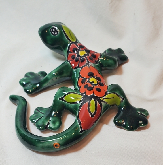 Mexican Talavera Pottery Gecko Lizard Hand Painted Porcelain Ceramic Figurine - Picture 3 of 9
